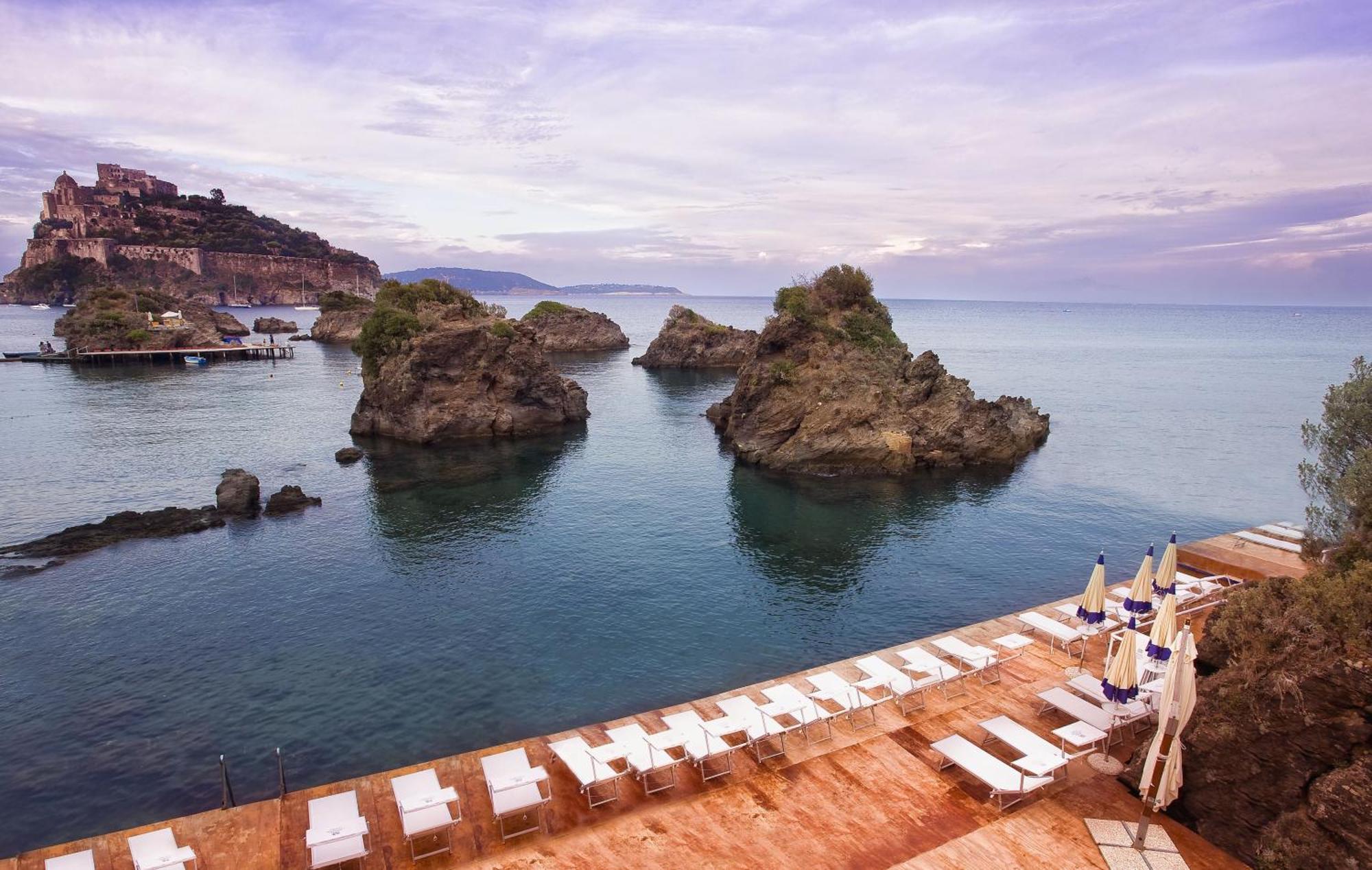Strand Hotel Delfini Ischia Exterior foto