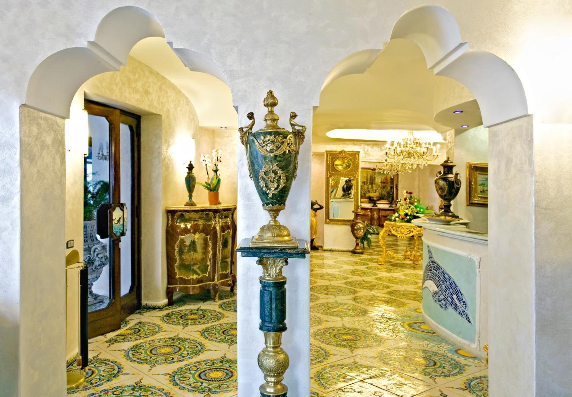 Strand Hotel Delfini Ischia Exterior foto
