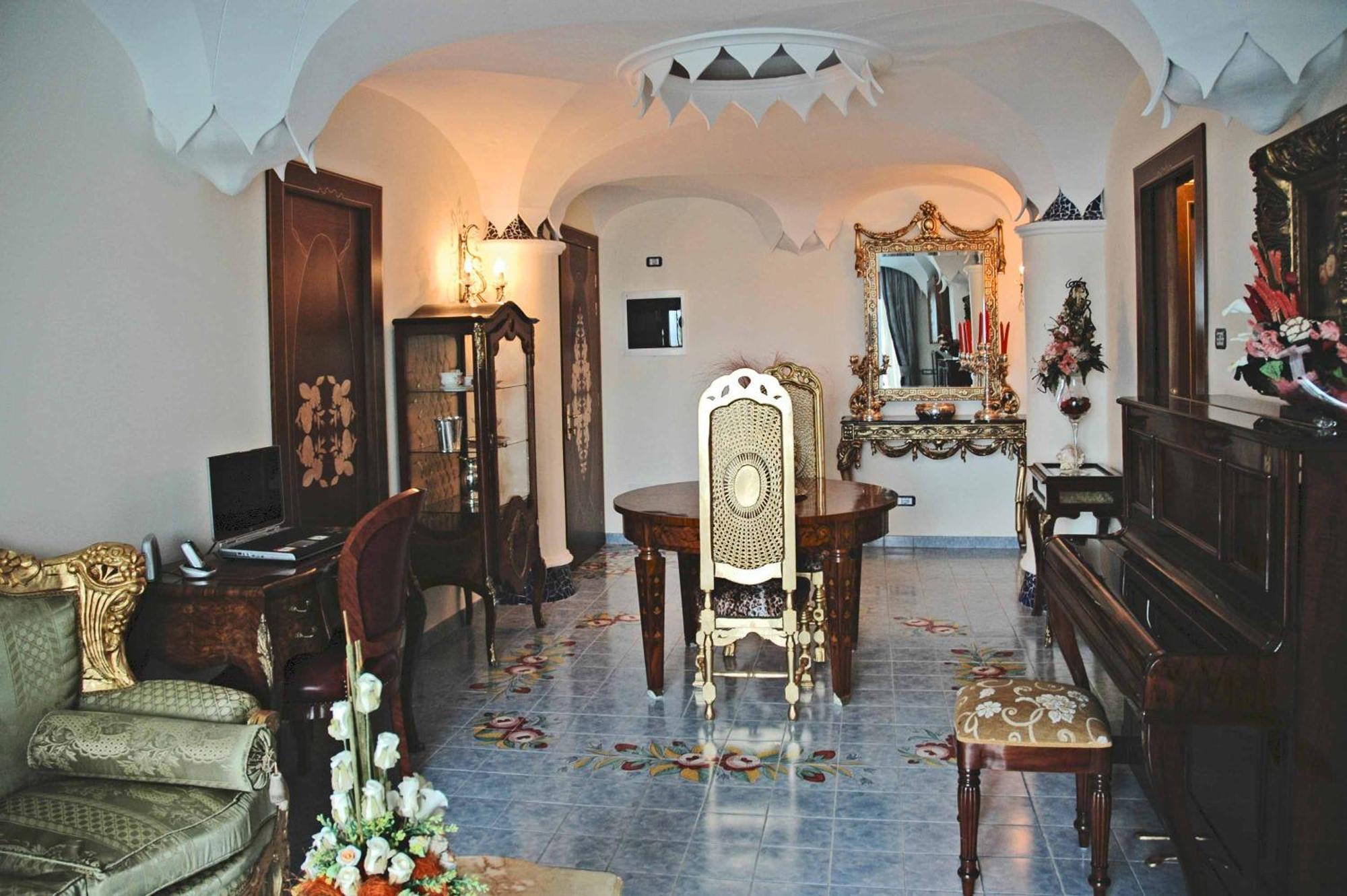 Strand Hotel Delfini Ischia Exterior foto
