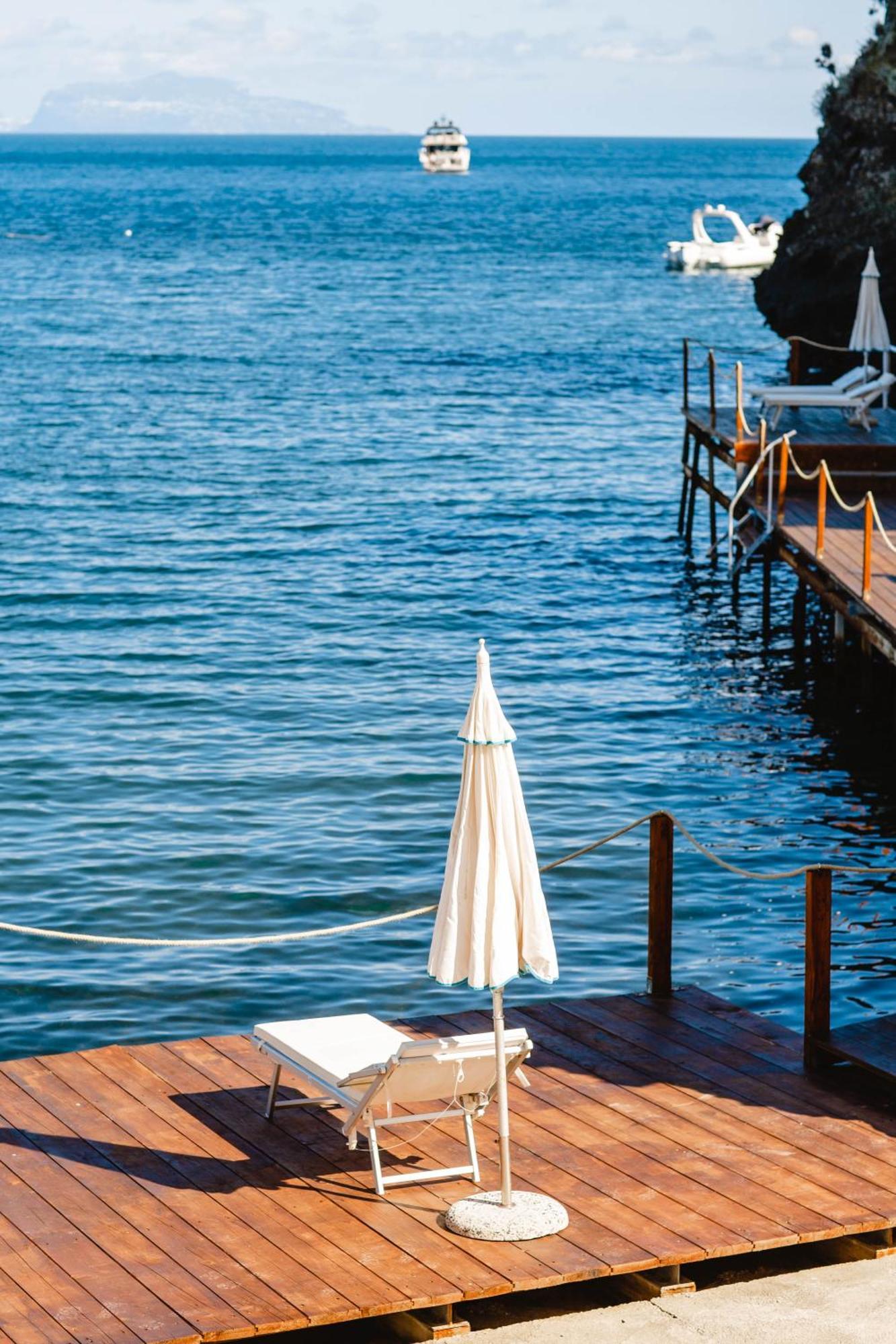 Strand Hotel Delfini Ischia Exterior foto