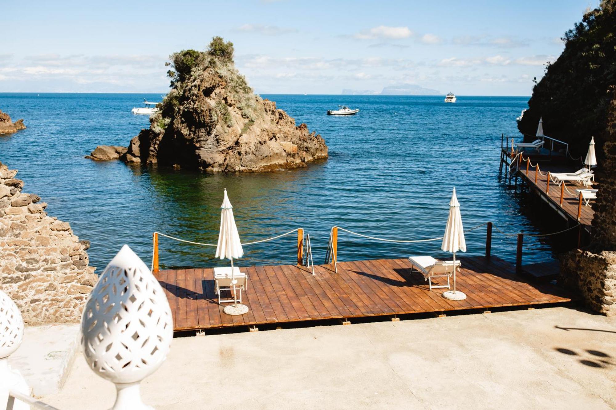 Strand Hotel Delfini Ischia Exterior foto