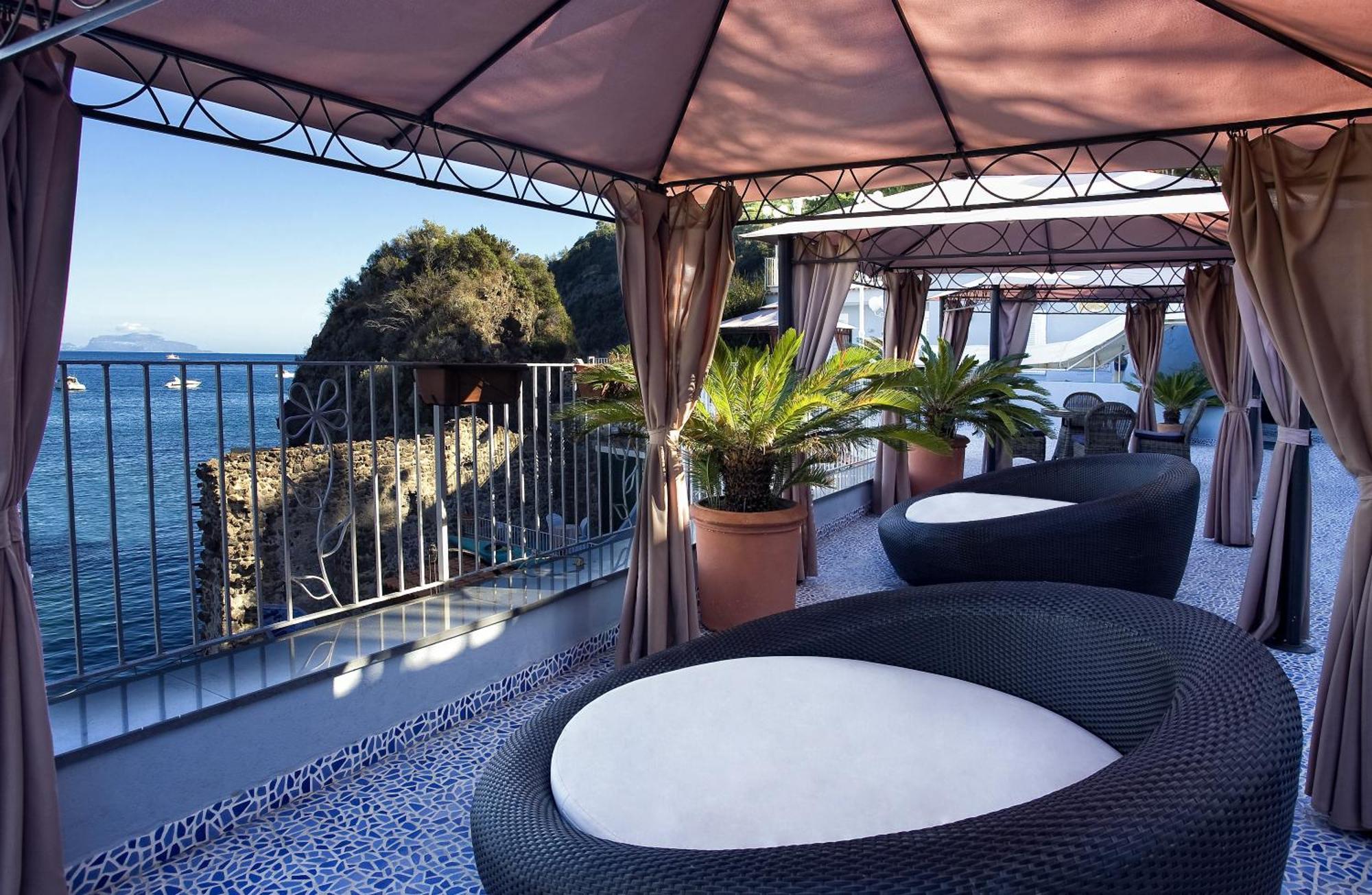 Strand Hotel Delfini Ischia Exterior foto